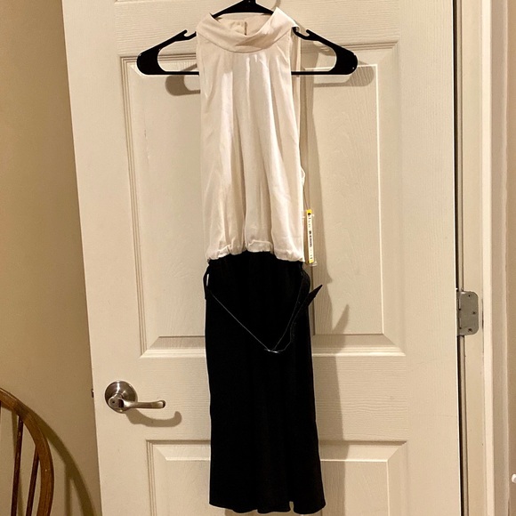 Alice + Olivia White Black Sleeveless Halter Dress - Picture 3 of 8